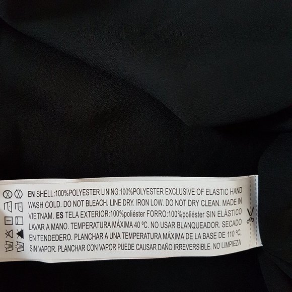 Forever 21 Black/Red Floral Off-Shoulder Top - S - Picture 11 of 11